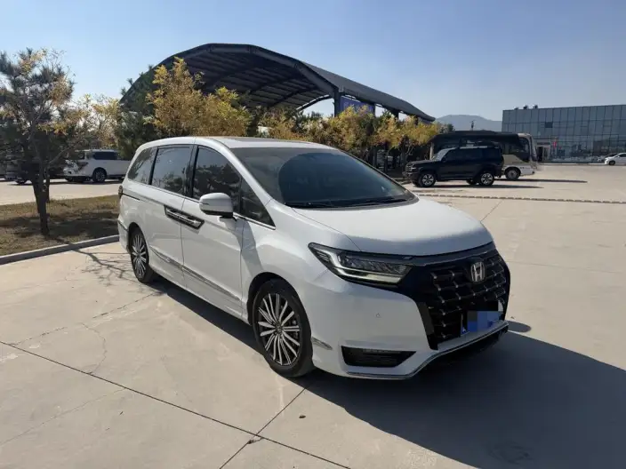 Honda Elysion 2022 Model 2.0L Hybrid Supreme Edition – фото 3
