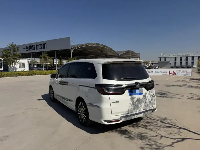 Honda Elysion 2022 Model 2.0L Hybrid Supreme Edition – фото 4