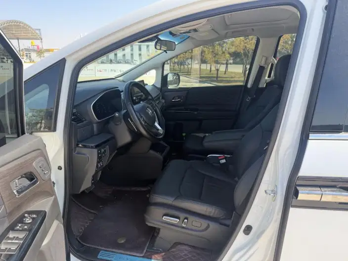 Honda Elysion 2022 Model 2.0L Hybrid Supreme Edition – фото 9