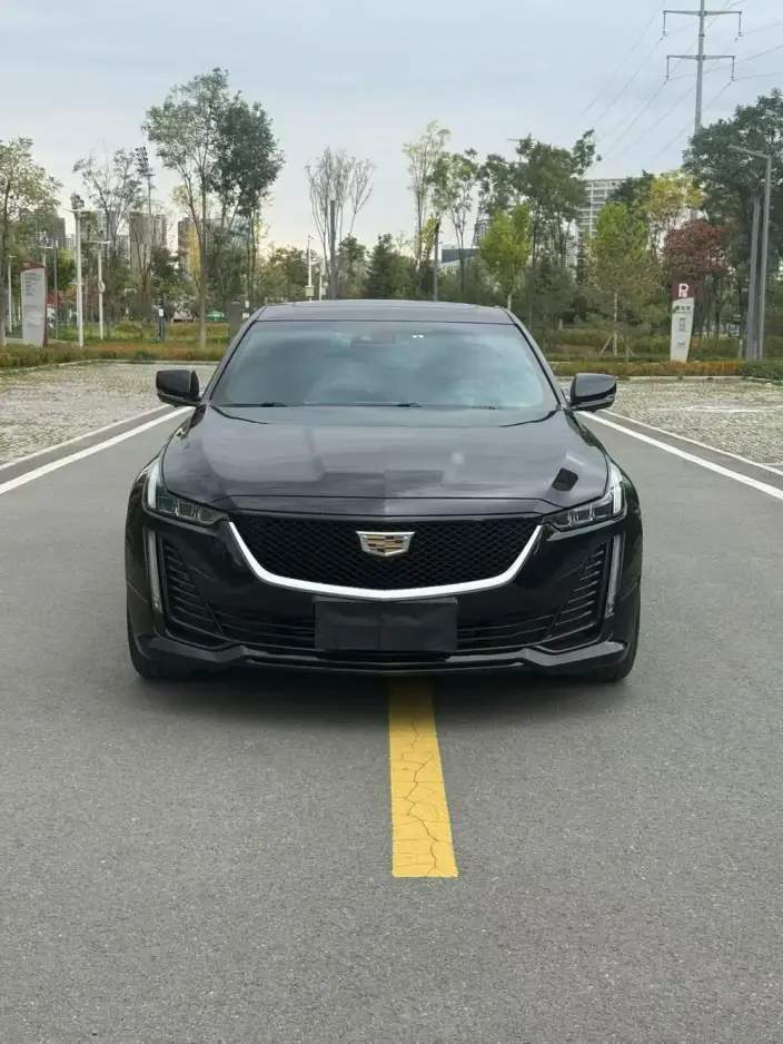 Cadillac CT5 2023 Model 28T Luxury Model Standard Edition – фото 2