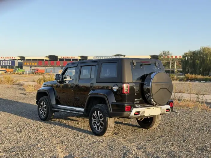 BAIC BJ40 2020 Model 2.0T Automatic 4WD City Hunter Edition Warrior Model – фото 4
