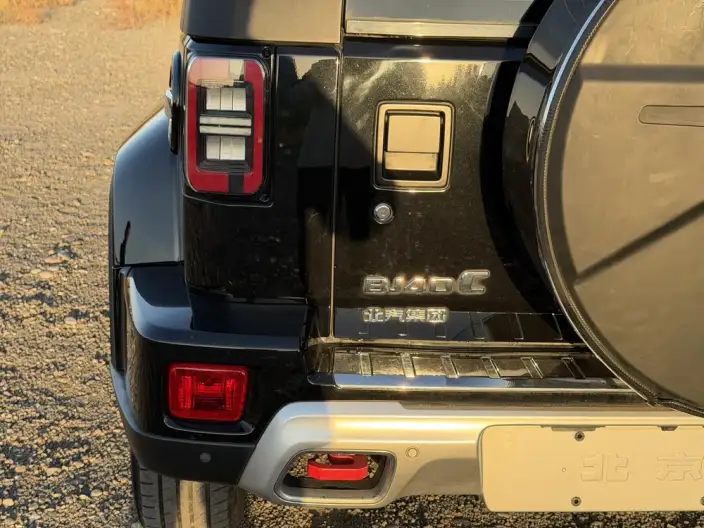 BAIC BJ40 2020 Model 2.0T Automatic 4WD City Hunter Edition Warrior Model – фото 8