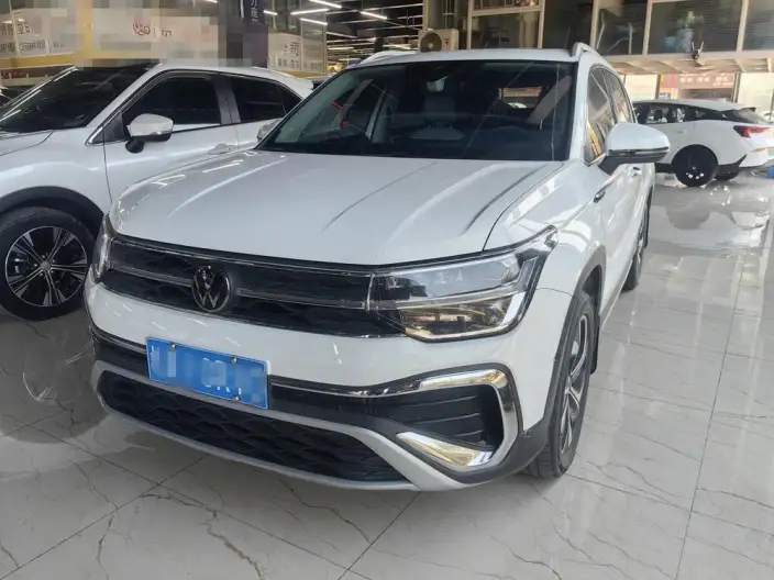 Volkswagen Tharu 2023 Model 300TSI 2WD Full Moon Edition – фото 1