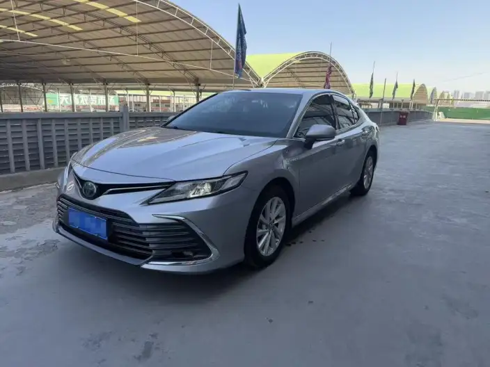 Toyota Camry 2022 Model Hybrid 2.5HG Deluxe Edition – фото 1
