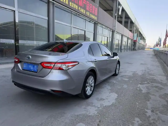 Toyota Camry 2022 Model Hybrid 2.5HG Deluxe Edition – фото 6