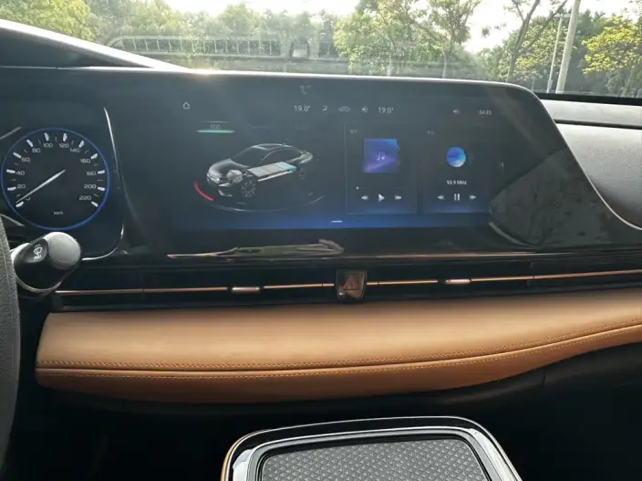 AION S 2023 Model Mei 580 – фото 7
