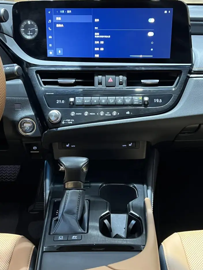 Lexus ES 2022 Model 300h Superior Edition – фото 8
