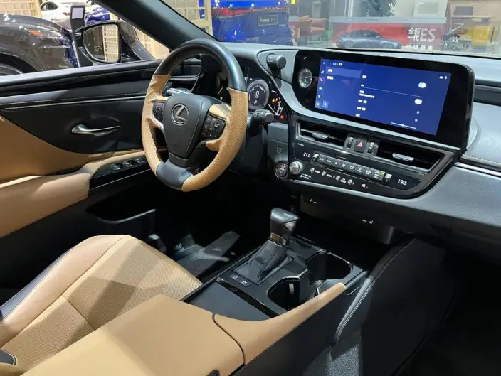Lexus ES 2022 Model 300h Superior Edition – фото 10