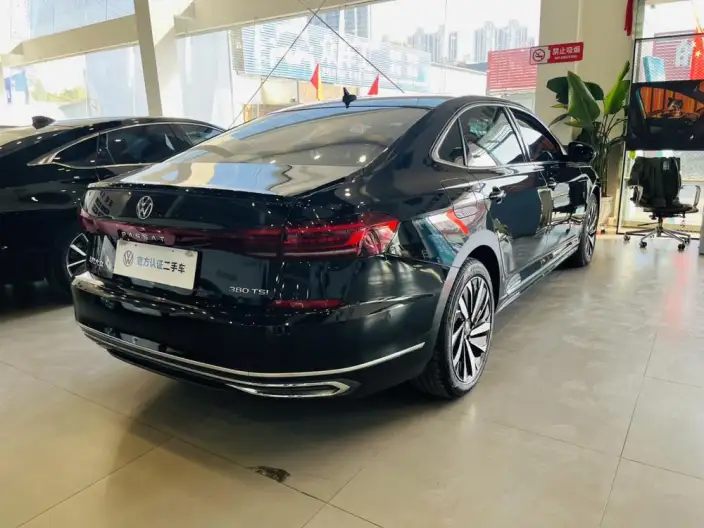 Volkswagen Passat 2024 Model 380TSI Deluxe Edition – фото 4
