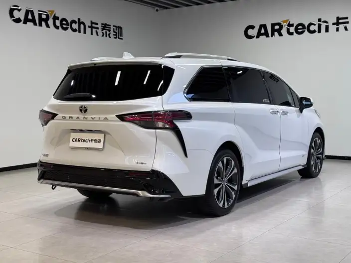 Granvia 2024 Model Intelligent Hybrid 2.5L 2WD Noble PLUS Edition – фото 7