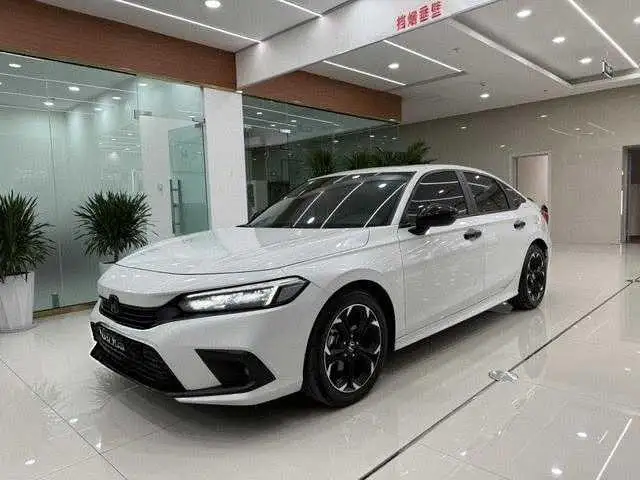 Honda Civic 2023 Model 240TURBO CVT Momentum Edition – фото 1