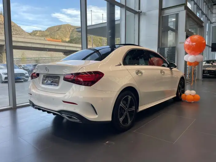 Mercedes-Benz A-class 2024 Model A 200 L Fashion Edition – фото 6