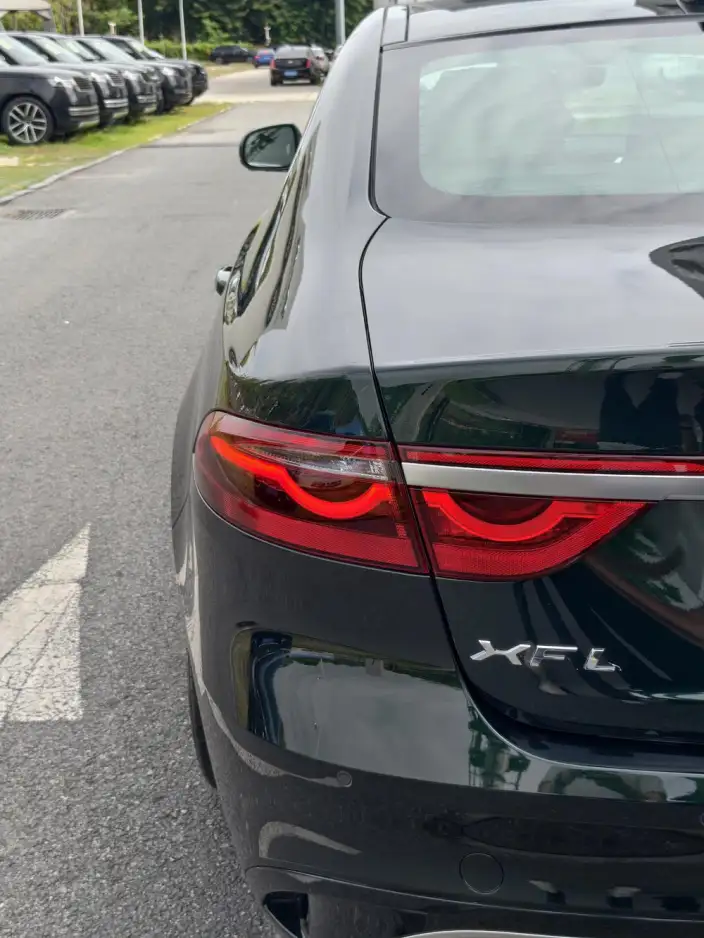 Jaguar XFL 2025 Model 2.0T P250 2WD Exclusive Deluxe Edition – фото 8
