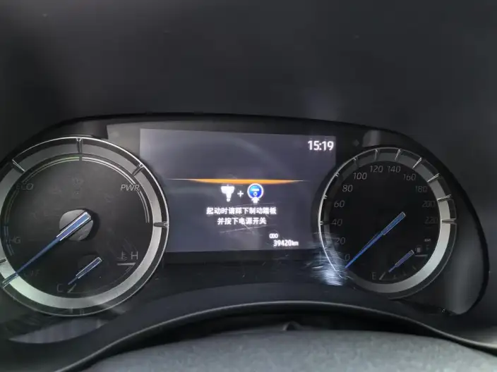Toyota Highlander 2023 Model Hybrid 2.5L 4WD Premium Edition 7 seat – фото 9