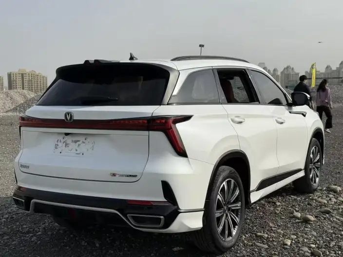 Changan CS75 PLUS 2023 Model Third generation 1.5T Automatic Luxury Model – фото 6