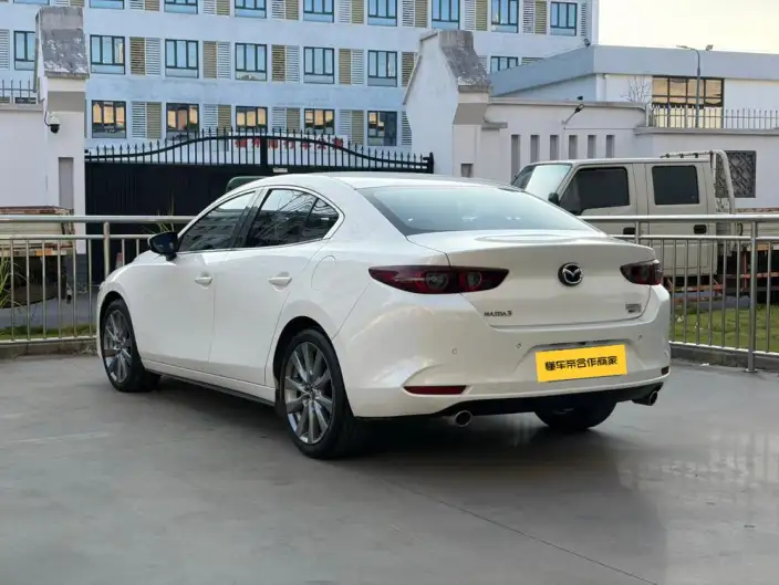 Mazda3 Axela 2023 Model 2.0L Automatic Zhi Zhen Edition – фото 4
