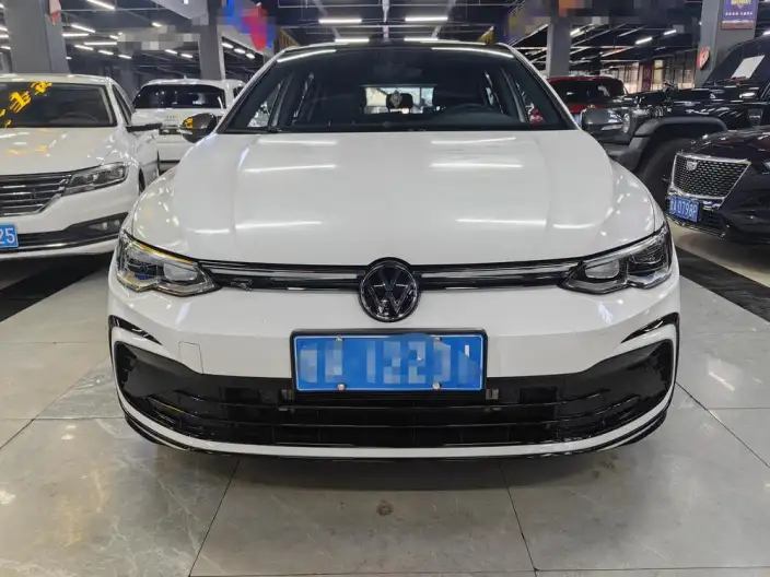 Volkswagen Golf 2023 Model 280TSI DSG R-Line – фото 2