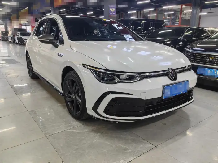 Volkswagen Golf 2023 Model 280TSI DSG R-Line – фото 3