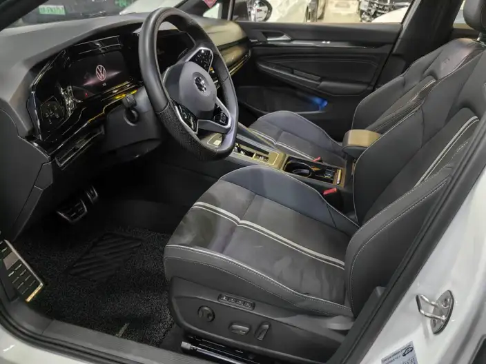 Volkswagen Golf 2023 Model 280TSI DSG R-Line – фото 10