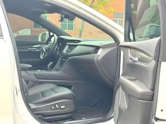 Cadillac XT5 2022 Model 2.0T 4WD Noble Model – фото 6