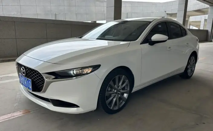 Mazda3 Axela 2023 Model 2.0L Automatic Zhi Engine Edition – фото 1