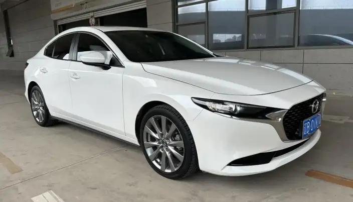Mazda3 Axela 2023 Model 2.0L Automatic Zhi Engine Edition – фото 3