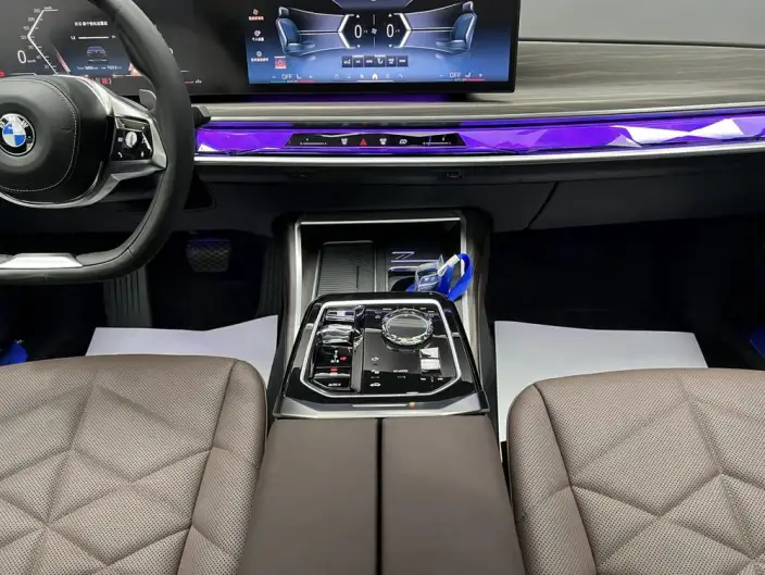 BMW 7 Series 2023 Model 735Li Luxury Set – фото 5