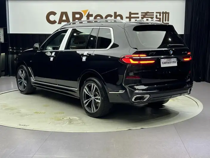 BMW X7 2023 Model xDrive40i Exclusive Model M Sports Set – фото 5