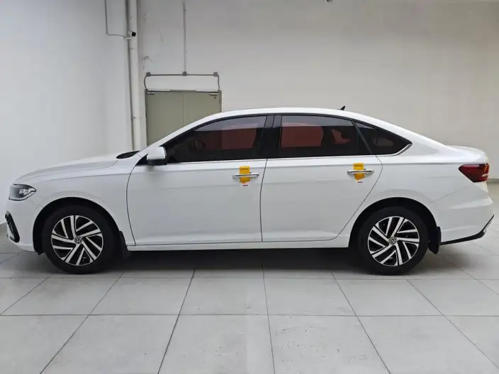 Volkswagen Lavida 2023 Model Facelift 1.5L Automatic Starry Sky Five Million Edition – фото 4