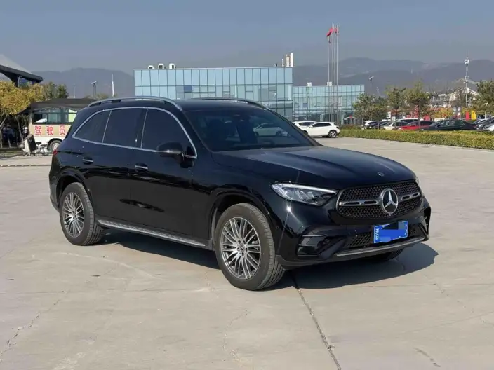 Mercedes-Benz GLC 2024 Model Facelift GLC 300 L 4MATIC Dynamic Model 5 seat – фото 3
