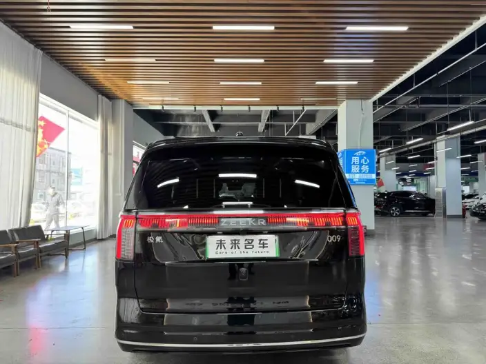 ZEEKR 009 2023 Model Facelift WE Edition – фото 6