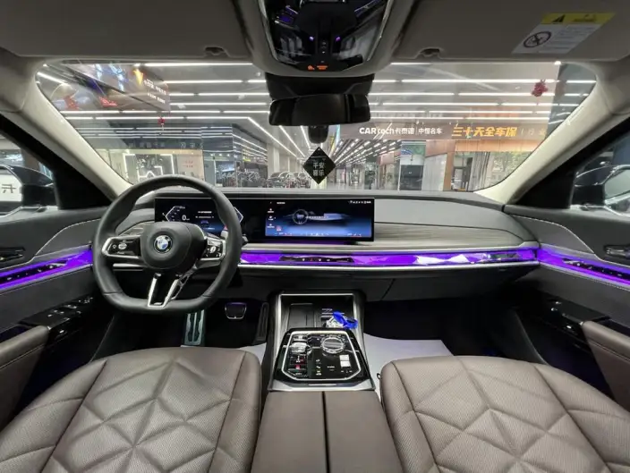 BMW 7 Series 2023 Model 735Li M Sports Set – фото 9