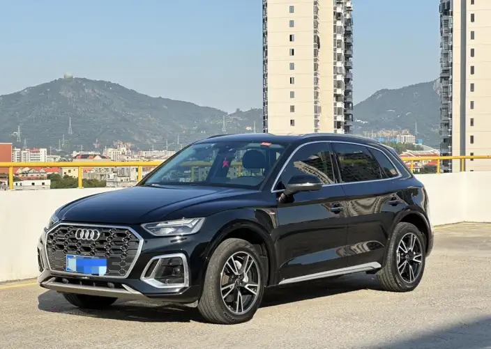 Audi Q5L 2022 Model 40T Fashion Dynamic Model – фото 1