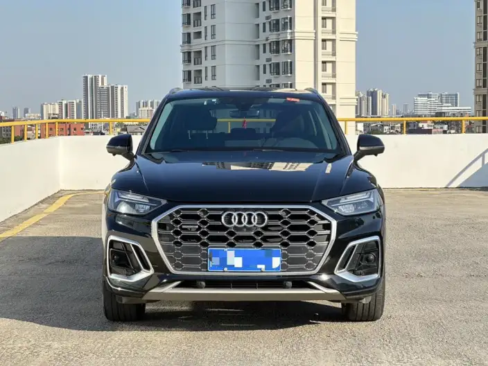 Audi Q5L 2022 Model 40T Fashion Dynamic Model – фото 2