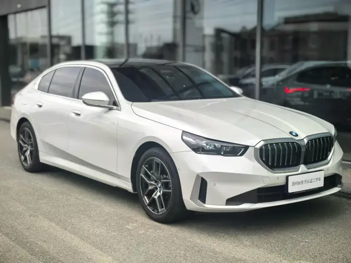 BMW 5 Series 2025 Model 530Li Leading Model Luxury Set – фото 3