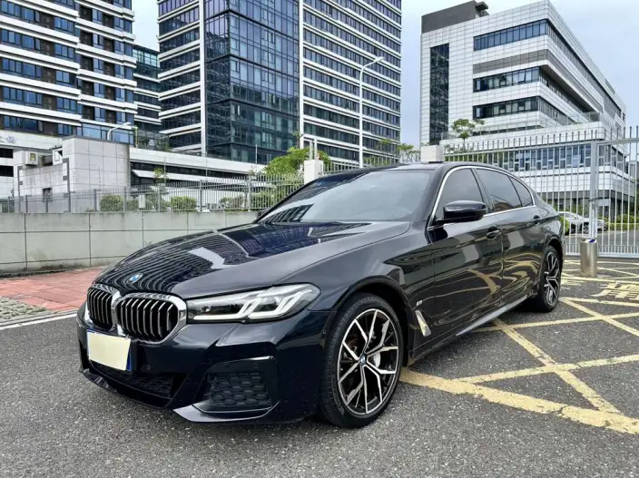 BMW 5 Series 2022 Model Facelift II 530Li Exclusive Model M Sports Set – фото 1