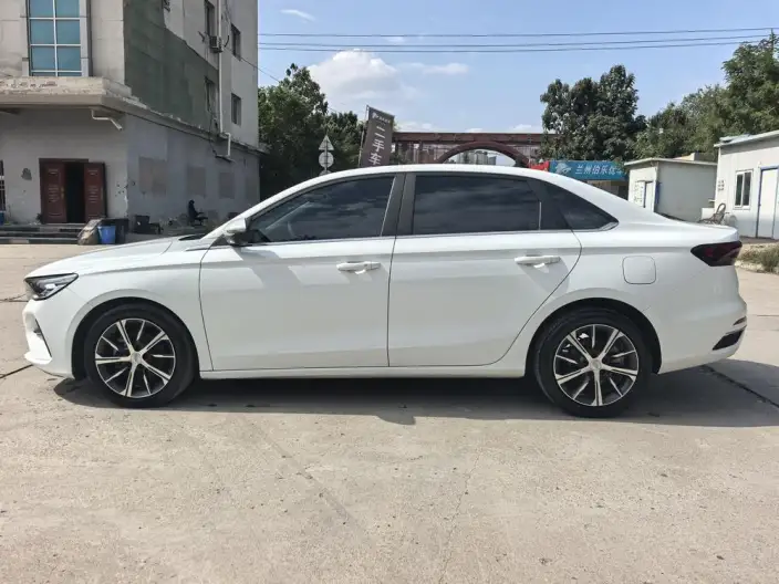 Geely Emgrand 2023 Model No. 4 Gen Champion Edition 1.5L CVT Noble Model – фото 4