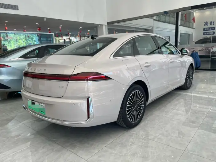 Roewe M7 DMH 2025 Model 160km Premium – фото 4
