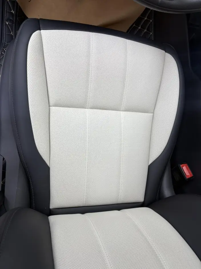 Range Rover Evoque 2023 Model Aurora L 249PS R-Dynamic Deluxe Edition – фото 7