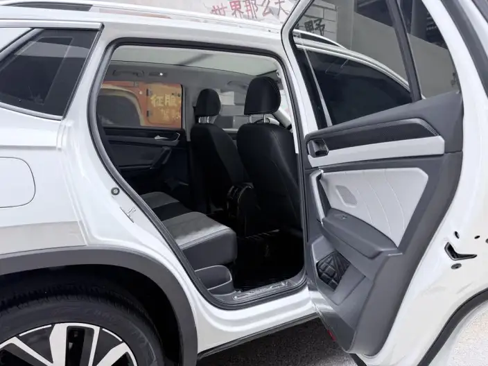 Volkswagen Tayron 2023 Model 280TSI 2WD Luxury Plus Advanced version – фото 9