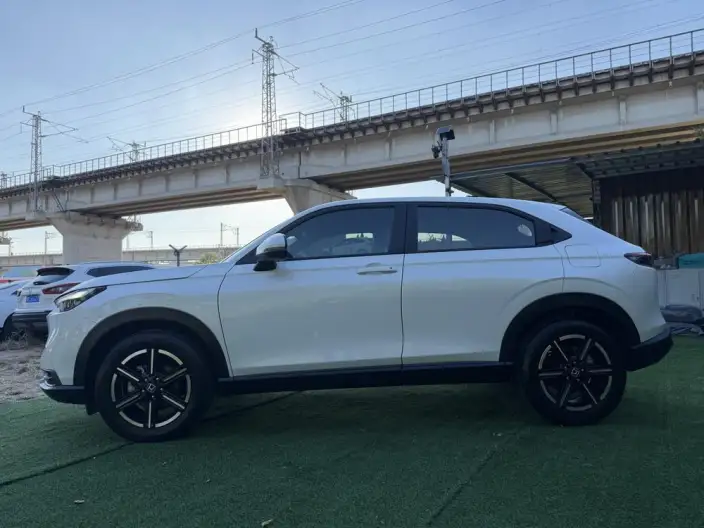 Honda Vezel 2023 Model 1.5L CVT Elite Edition – фото 4