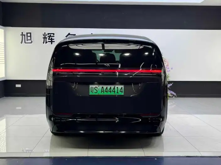 Li Auto MEGA 2024 Model Ultra Edition – фото 5