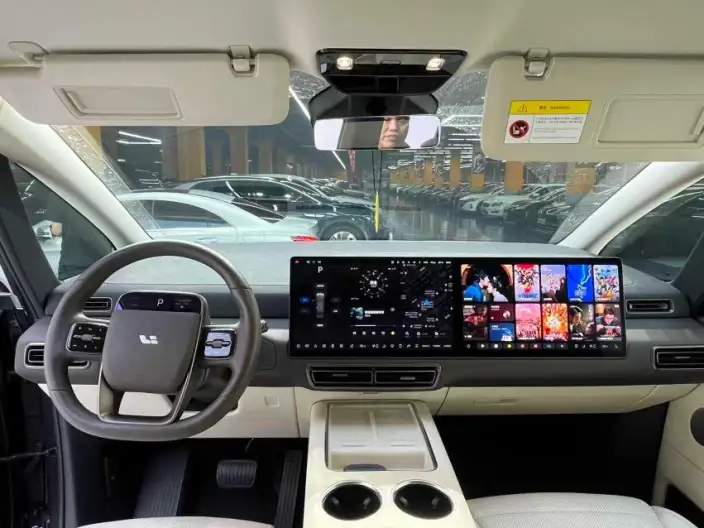 Li Auto MEGA 2024 Model Ultra Edition – фото 7