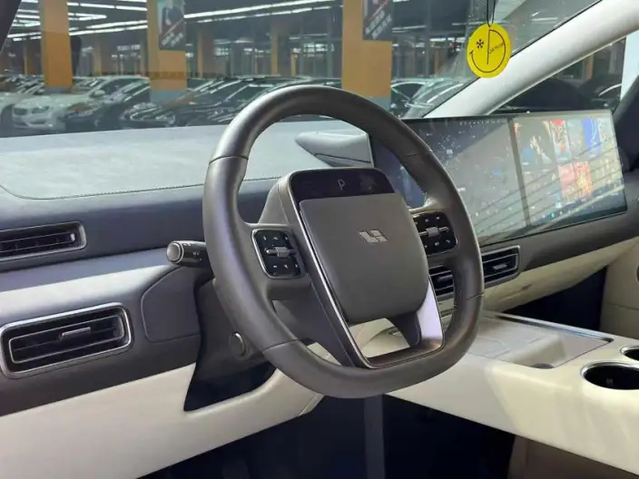 Li Auto MEGA 2024 Model Ultra Edition – фото 8