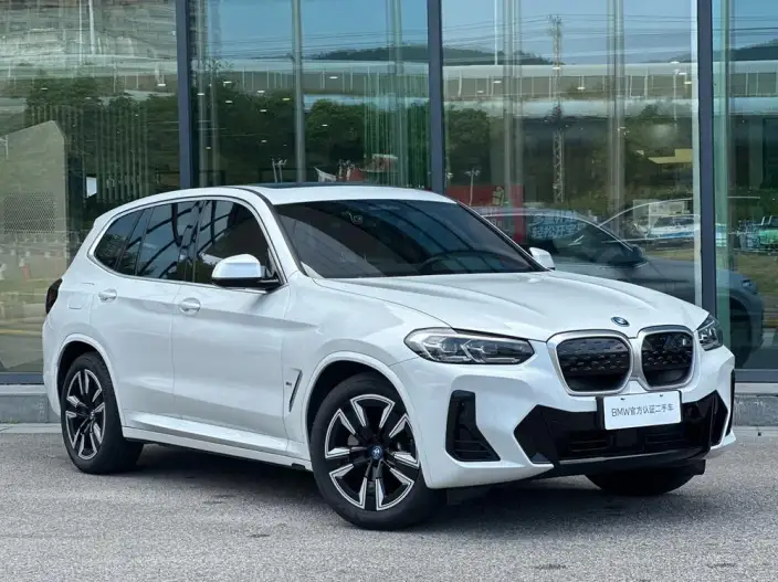 BMW iX3 2021 Model Facelift Leading Model – фото 3