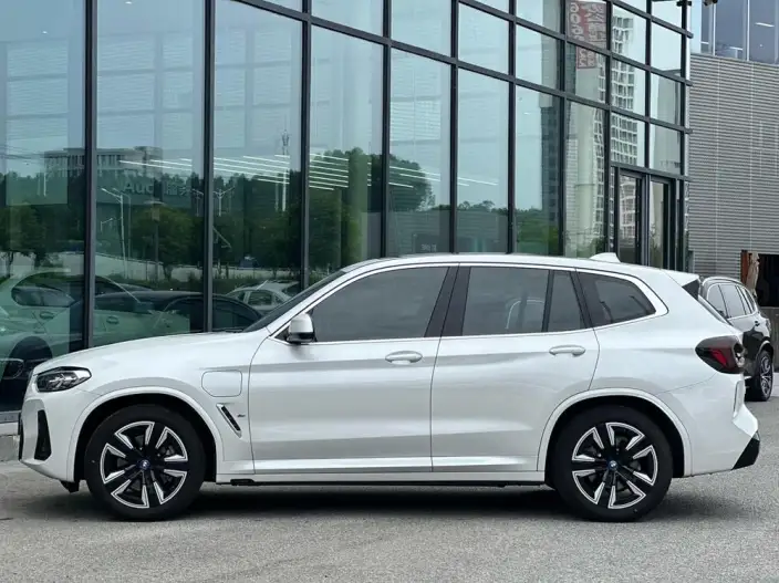 BMW iX3 2021 Model Facelift Leading Model – фото 4