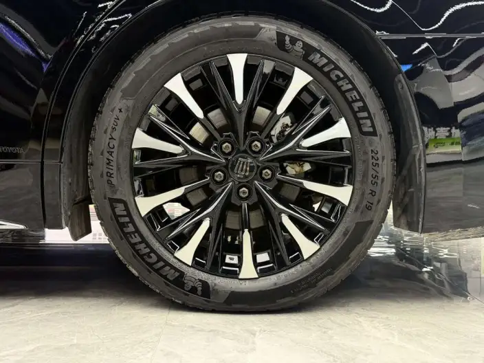 Vellfire 2024 Model 2.5T Automatic 4WD 7 seat Parallel Imported – фото 4