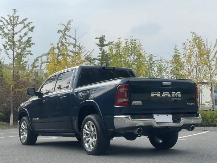 RAM Trucks 2024 Model 5.7L Automatic 4WD 5 seat Parallel Imported – фото 5