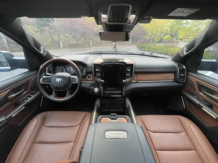 RAM Trucks 2024 Model 5.7L Automatic 4WD 5 seat Parallel Imported – фото 8