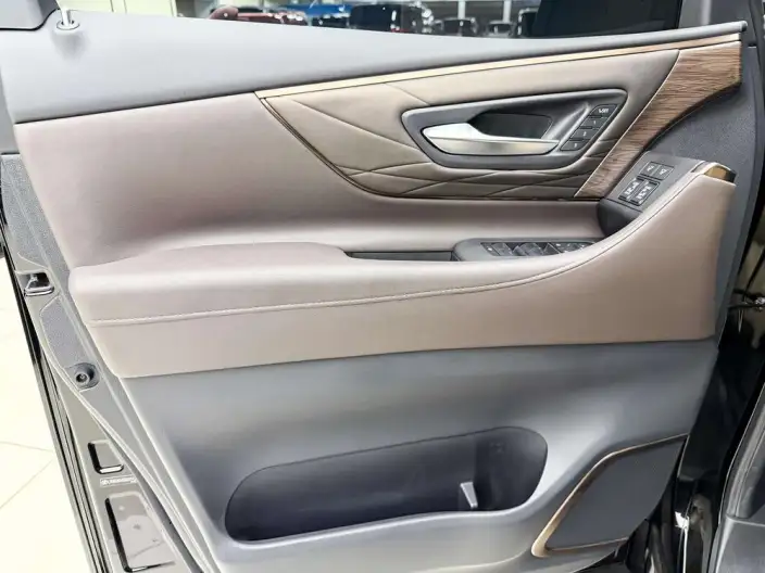 Elfa 2023 Model 2.5L Intelligent Hybrid 4WD Premium – фото 6